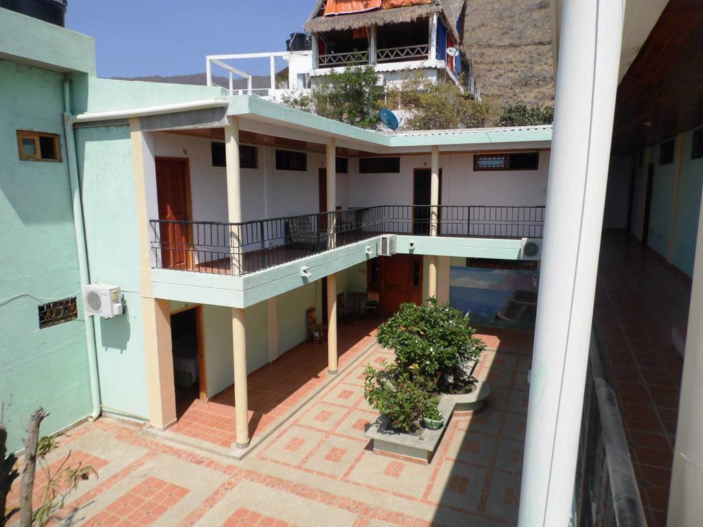 Hostal Dumbira Taganga Ngoại thất bức ảnh